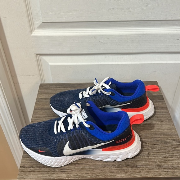 NIKE REACT INFINITY RUN FLY KNIT RUNNING SHOES IN SIZE 8.5 - Picture 3 of 10